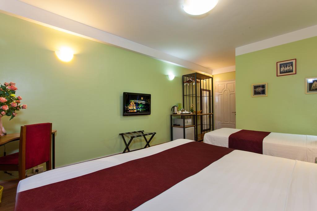 Iris Boutique Hotel Ханой Екстериор снимка