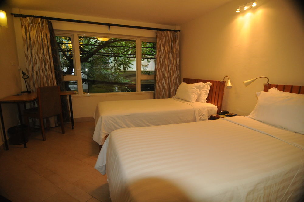 Iris Boutique Hotel Ханой Екстериор снимка