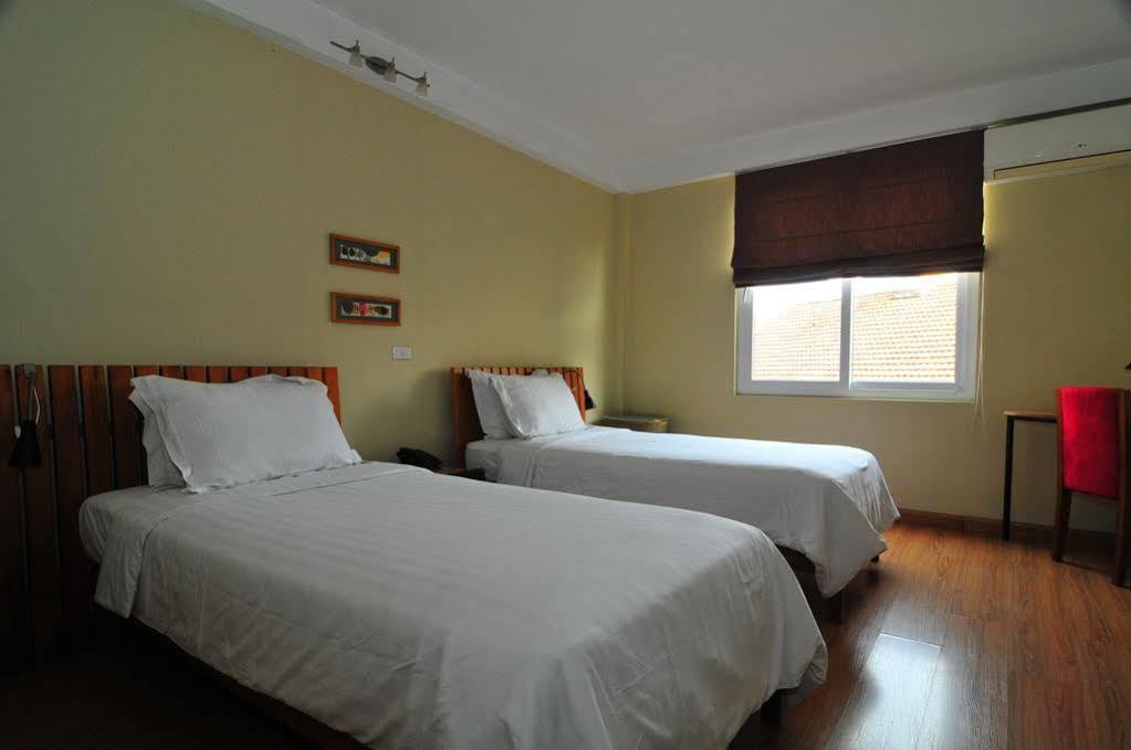 Iris Boutique Hotel Ханой Екстериор снимка