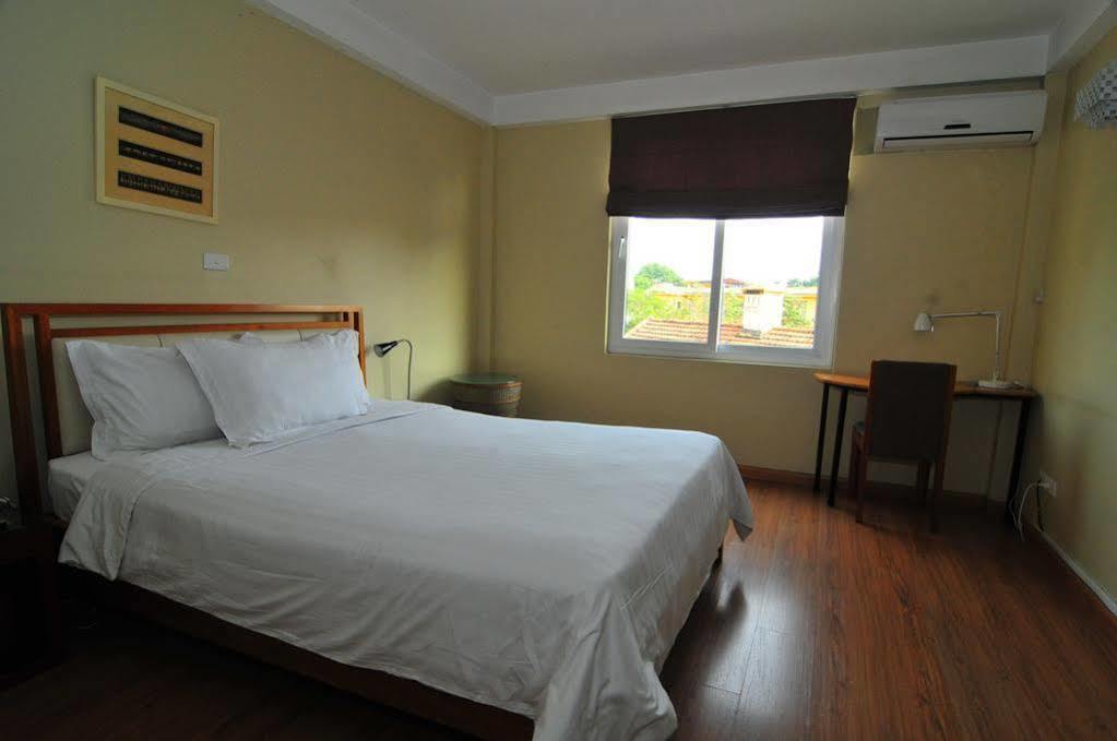 Iris Boutique Hotel Ханой Екстериор снимка